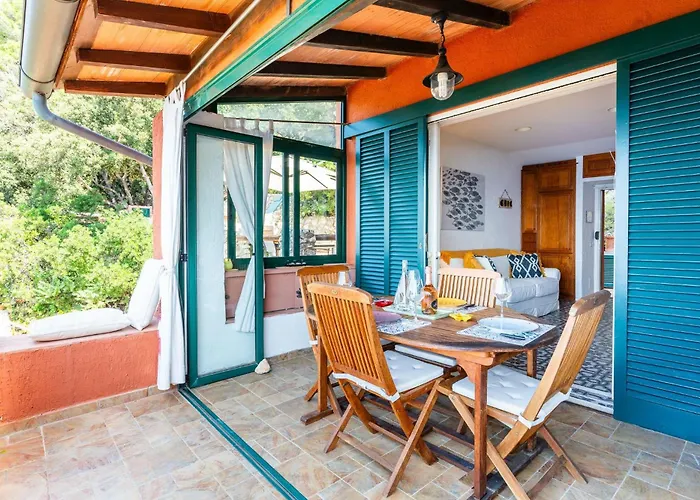 Tuca Tuca Si, Sea View Terrace And Private Beach